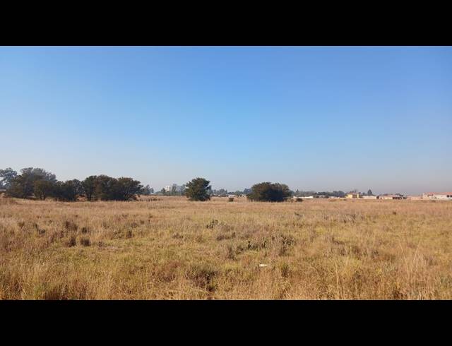 8,908M² VACANT LAND FOR SALE IN UNITAS PARK